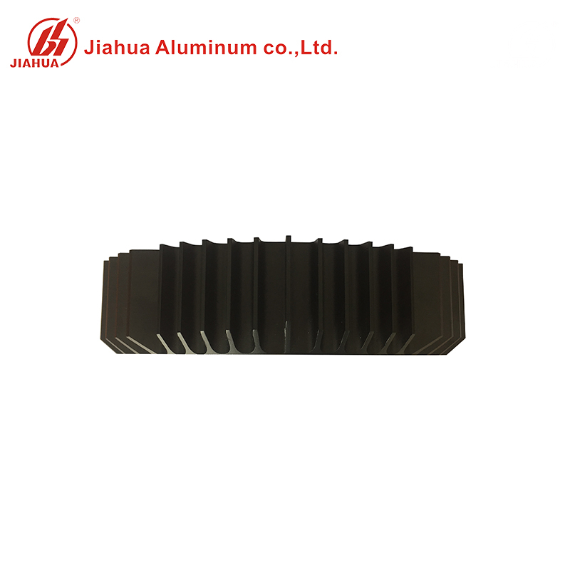 Profil en aluminium en aluminium d'extrusion de tuyauterie de radiateur de traitement profond profond anodisé pour des véhicules à moteur